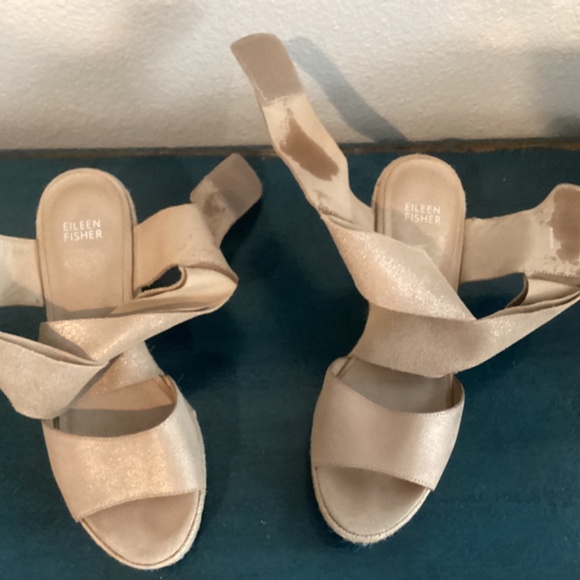 Shoes - Picture 5 of 16